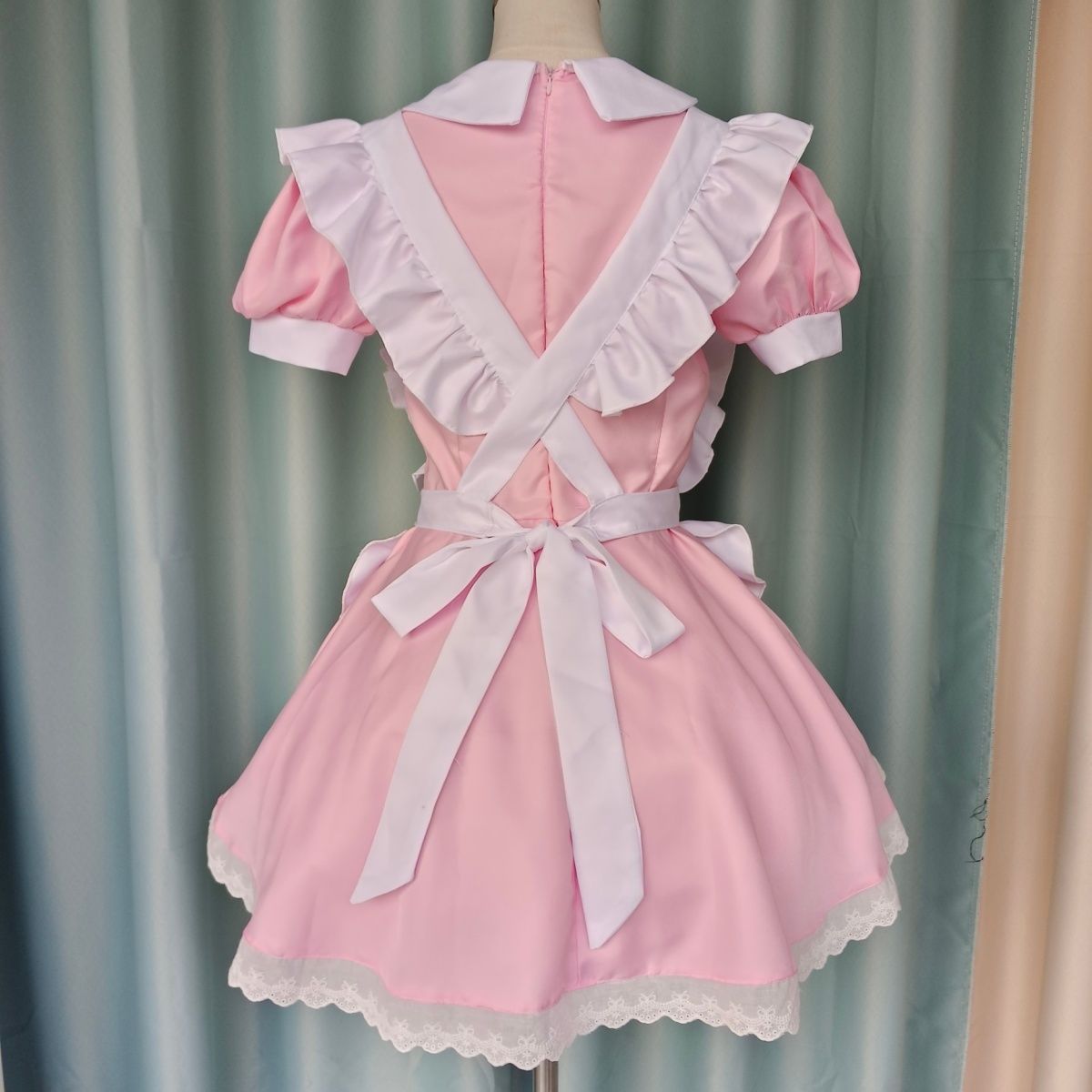 ชุดคอสเพลย์อนิเมะสาวน้อยเวทมนต - Anime Cosplay Lolita บทวิจารณ์และราคา
