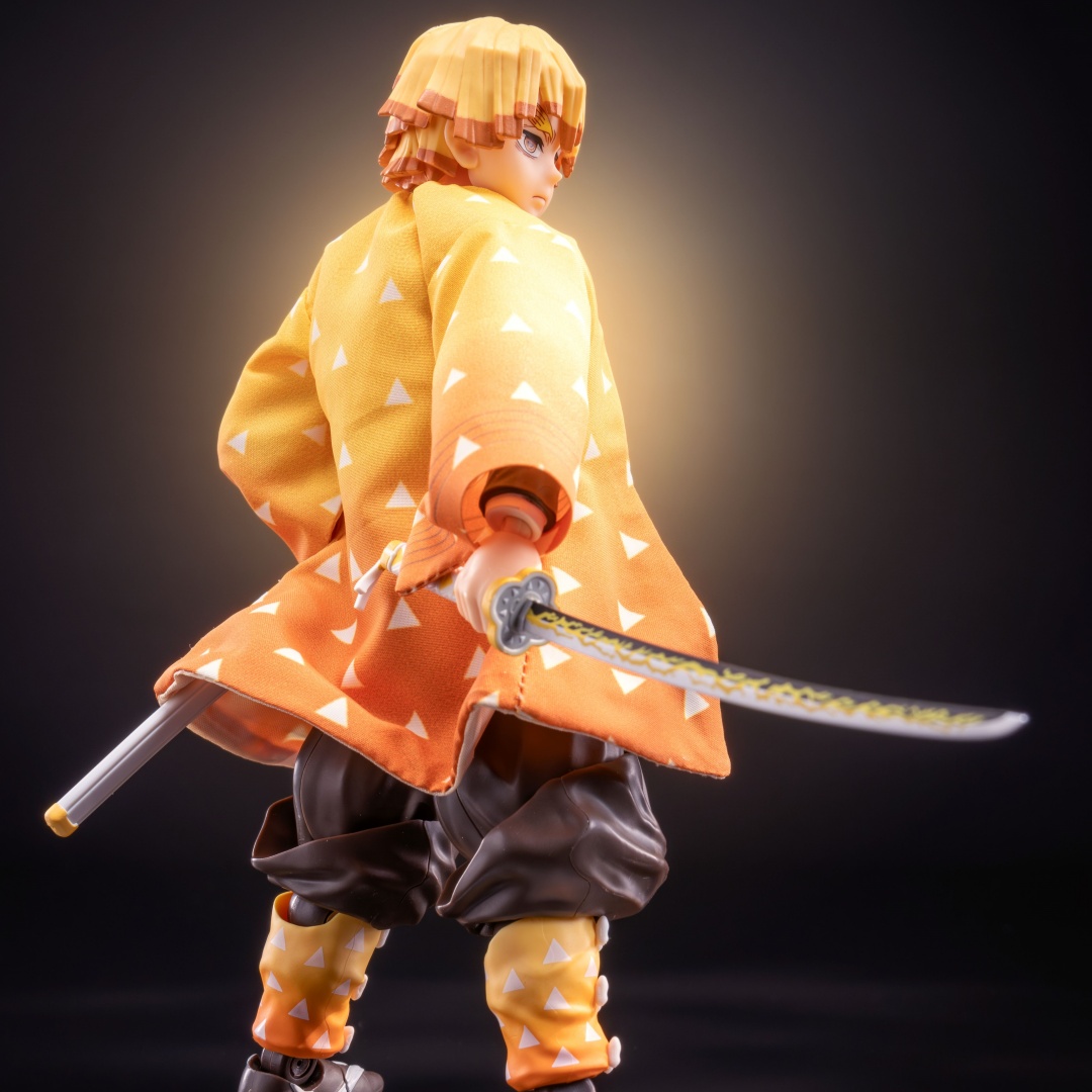 เสื้อคลุมกิโมโนและขนนกทอมือของ - Demon Slayer Haori บทวิจารณ์และราคา